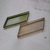 TRAY L